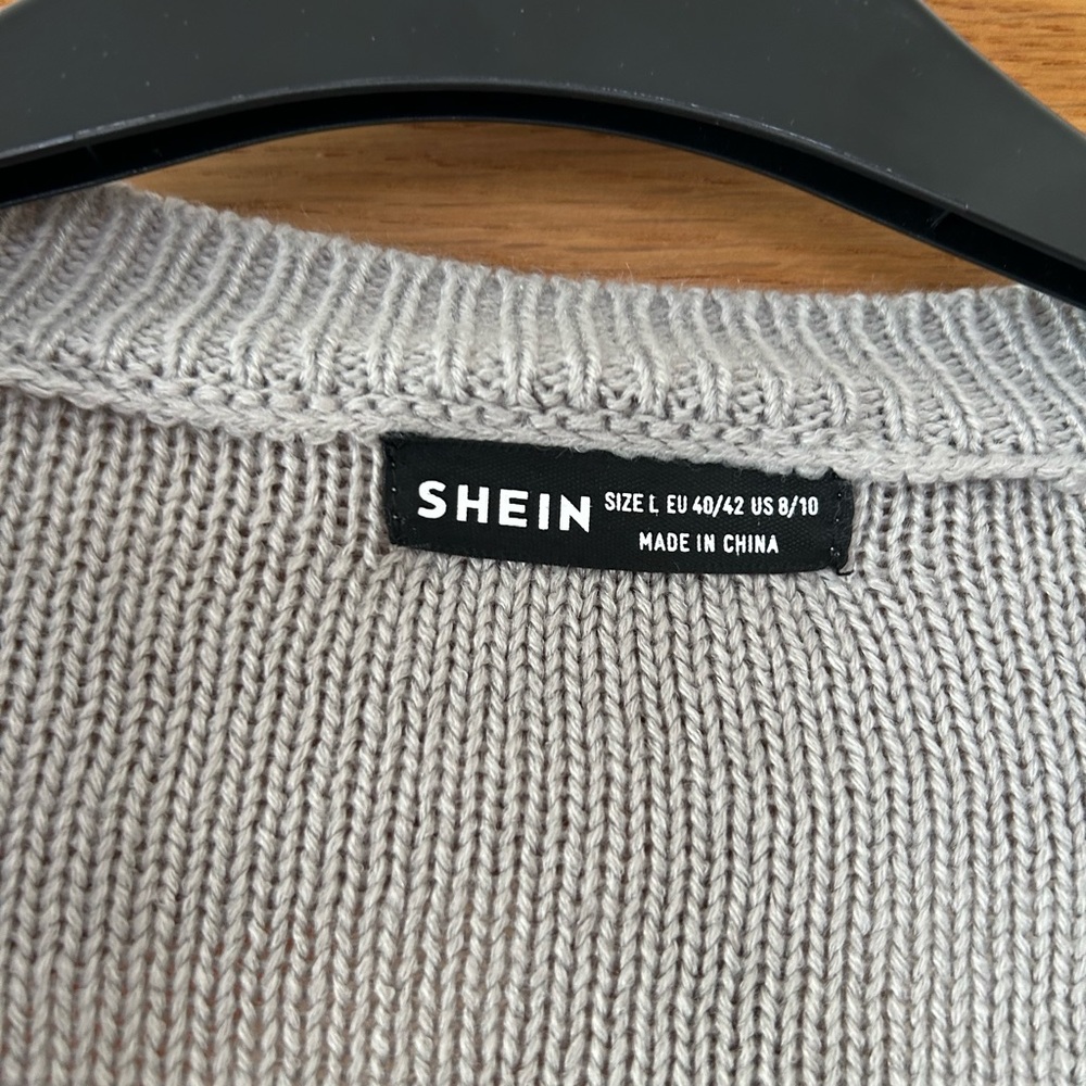 Ladies Knitted Shein Cropped Grey Cardigan - Picture 4 of 4